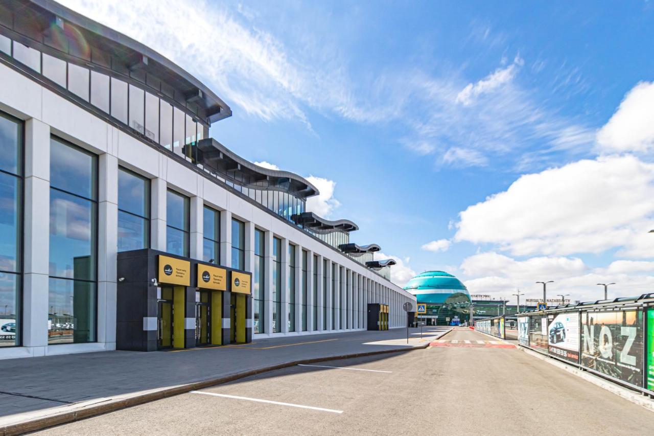 Caps Lock Airport Hotel 아스타나 외부 사진